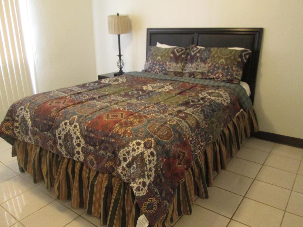 Pedro'S Place Tamuning Extérieur photo