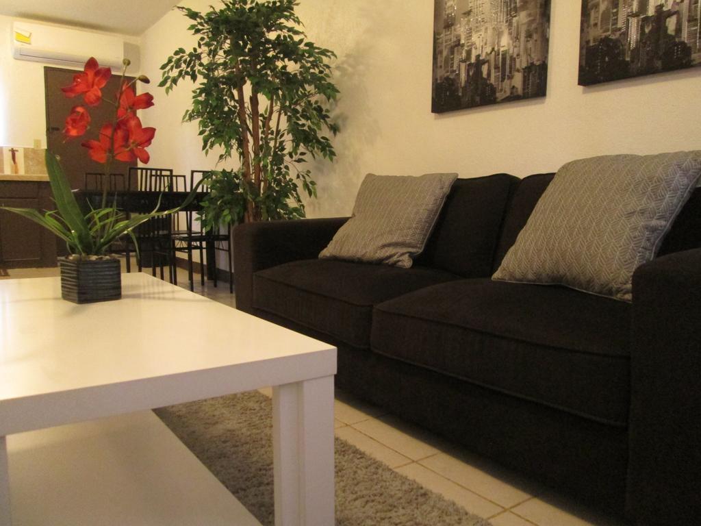 Pedro'S Place Tamuning Extérieur photo